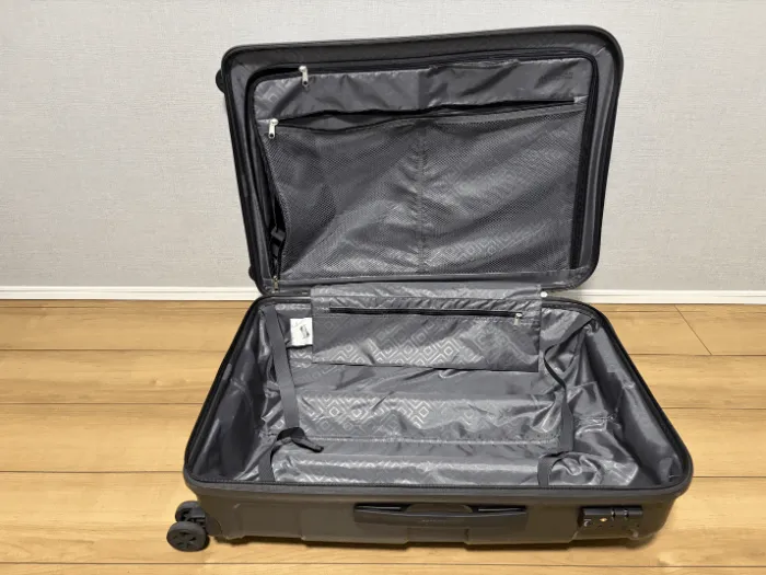 子連れ旅行におすすめのハードファスナータイプのスーツケースの画像