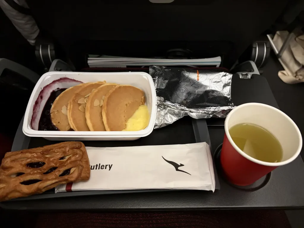 カンタス航空　成田　メルボルン　パンケーキ